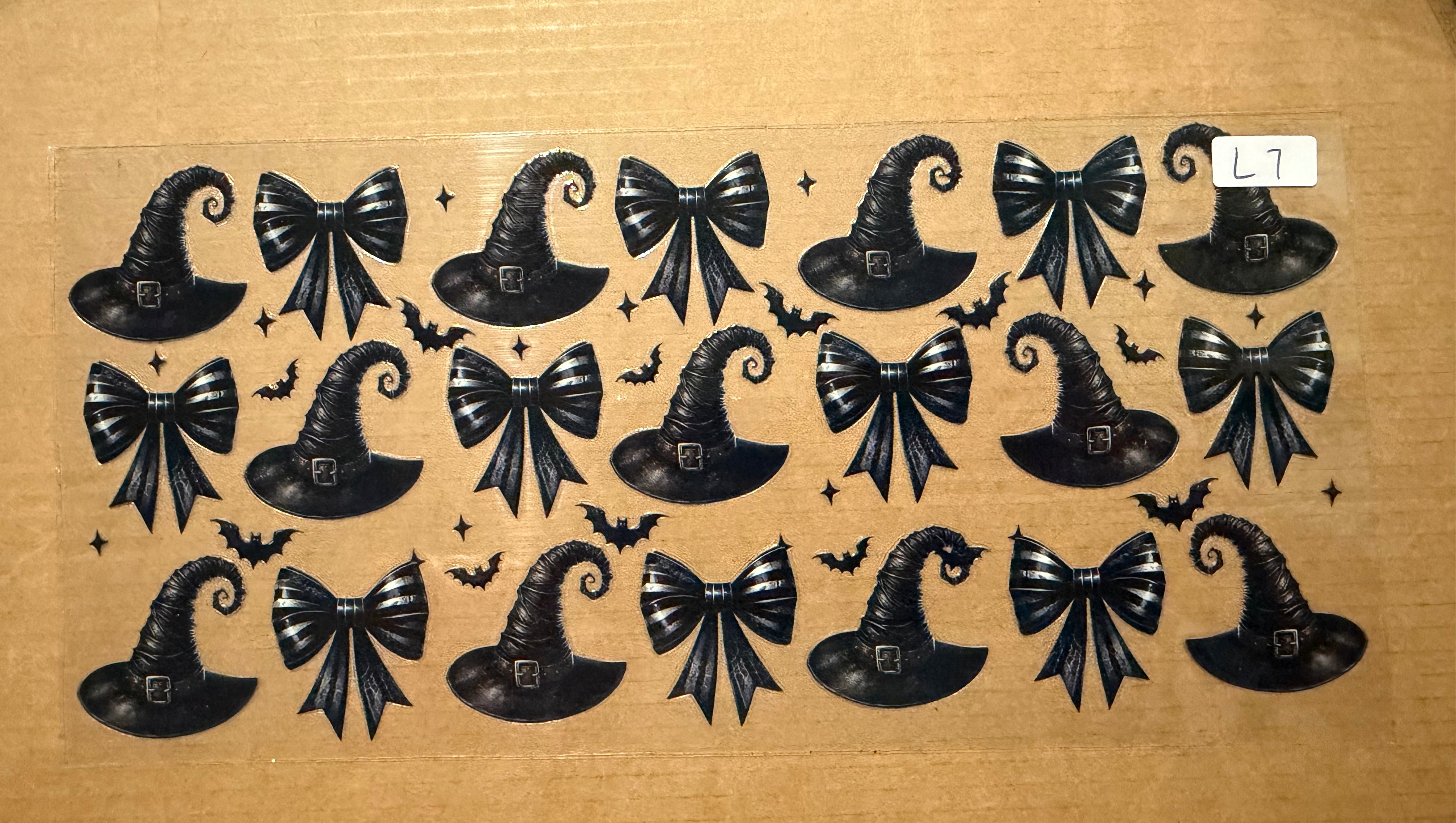 Witch hats and bows